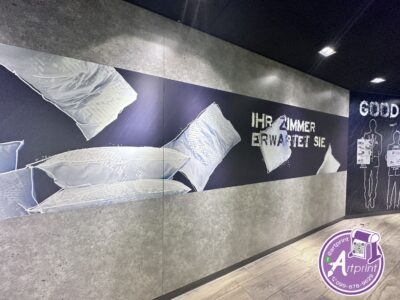 สติ๊กเกอร์ติดผนังปูน