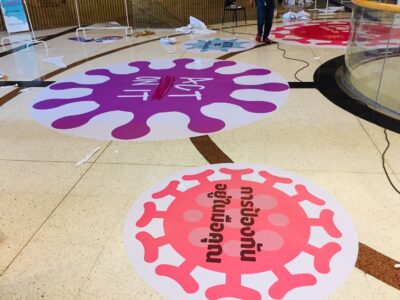 สติ๊กเกอร์ติดพื้น