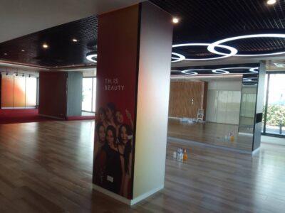 สติ๊กเกอร์ติดเสา