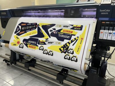 รับทำสติ๊กเกอร์ชุดพาร์ทติดรถ