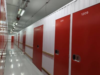 พิมพ์สติ๊กเกอร์ติดประตู