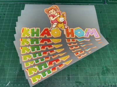 พิมพ์สติ๊กเกอร์โลโก้กลุ่มสะท้อนแสง