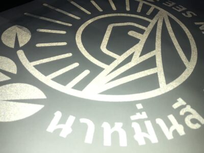 พิมพ์สติ๊กเกอร์สะท้อนแสง