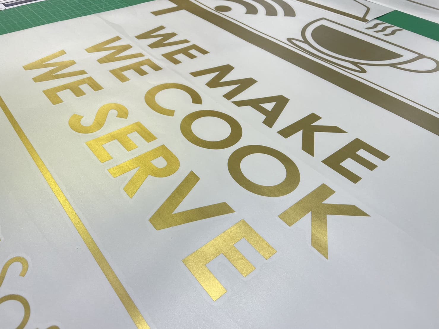 ตัดสติ๊กเกอร์ตัวอักษร