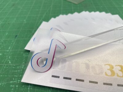 สติ๊กเกอร์ไดคัทตัวอักษร