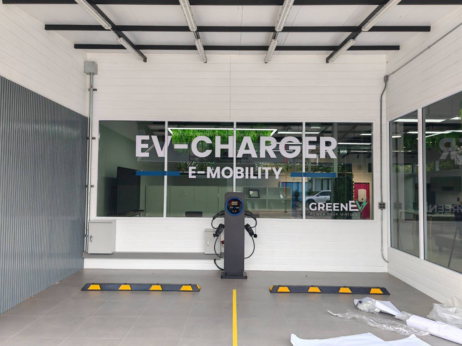 ป้ายสติ๊กเกอร์หน้าร้าน ไดคัท ขนาดใหญ่