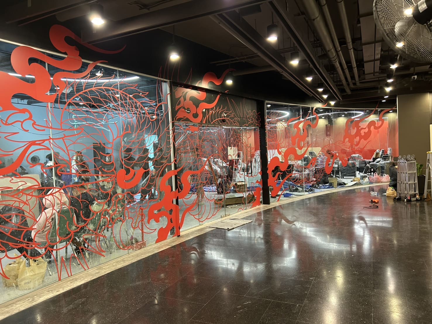 สติ๊กเกอร์ไดคัทติดกระจกบานเลื่อน