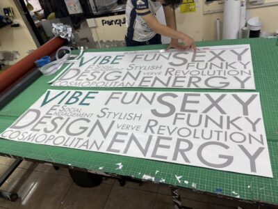 ตัดสติ๊กเกอร์ตัวอักษร