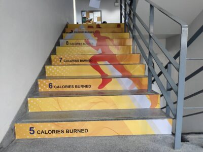 สติ๊กเกอร์ติดบันไดปูน