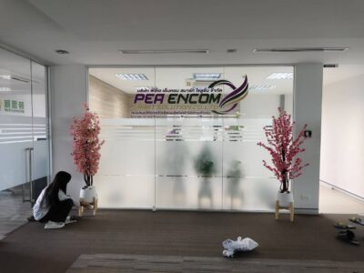 สติ๊กเกอร์ฝ้าติดกระจกออฟฟิศ