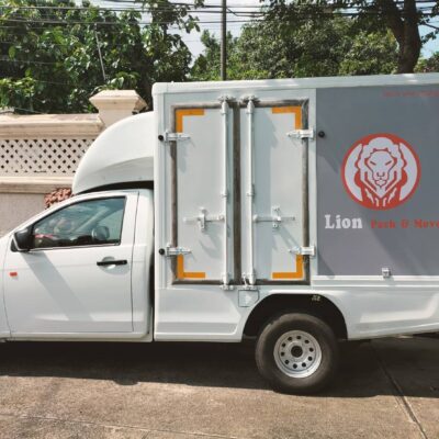 สติ๊กเกอร์ติดรถตู้ทึบ