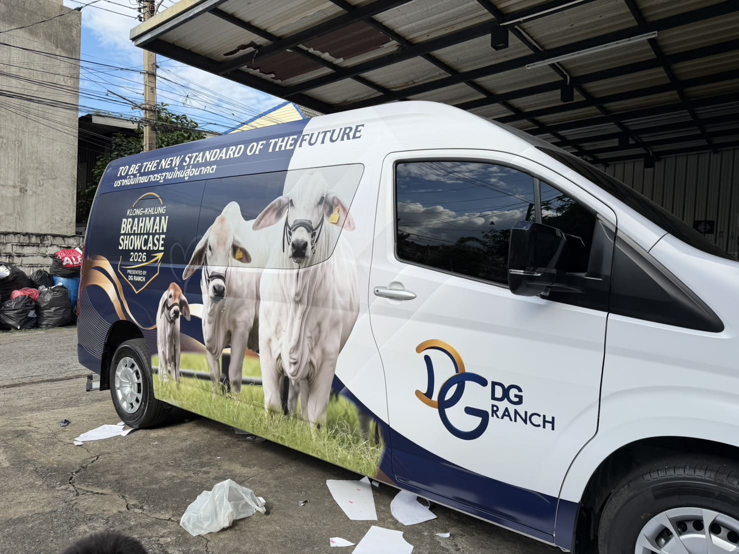 สติ๊กเกอร์ติดรถตู้