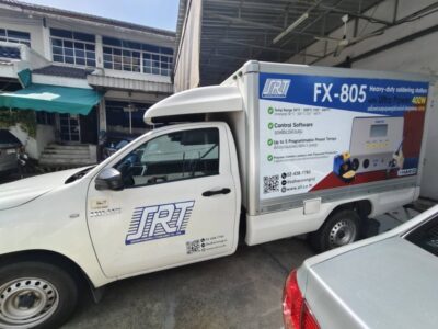 ติดสติ๊กเกอร์โลโก้รถบริษัท